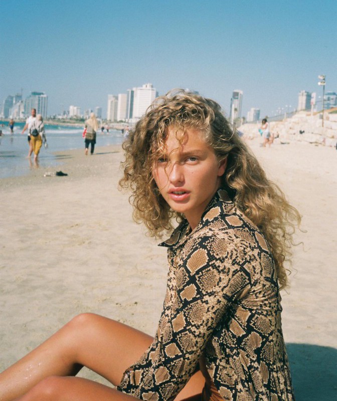 DORIT REVELIS